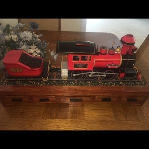 Train jewelry box